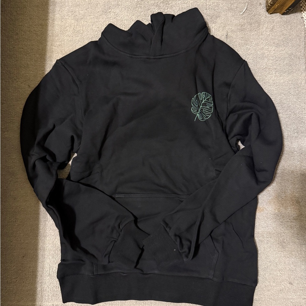 Verterra Black Graphic Hoodie | Leaf Design | NWT | Men’s L